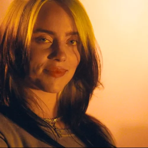 Το νέο κούρεμα της Billie Eilish είναι όλη η έμπνευση που χρειαζόμασταν για το Φθινόπωρο