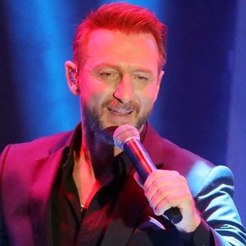 Γαμπρός ο Κώστας Καραφώτης | Ποια είναι η μέλλουσα σύζυγός του;