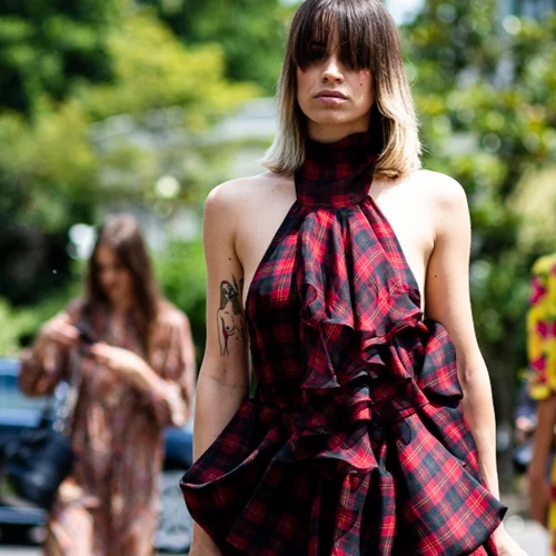 Τα styling tips που θα σε βοηθήσουν να φορέσεις το mini φόρεμα σε κάθε περίσταση