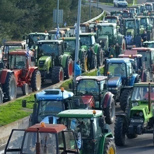 Συνεχίζουν τις κινητοποιήσεις τους οι αγρότες