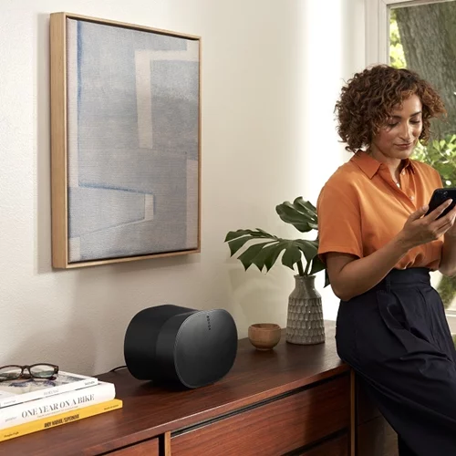 Τα έξυπνα ηχεία επόμενης γενιάς είναι σχεδιασμένα για την καθηλωτική ακρόαση του μέλλοντος