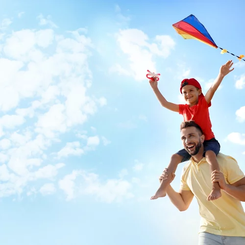 Καθαρά Δευτέρα με συννεφιά, σκόνη και υψηλές θερμοκρασίες - Πού θα εκδηλωθούν καταιγίδες