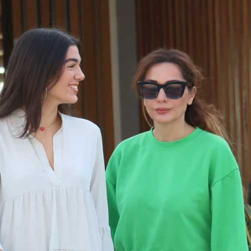 Δέσποινα Βανδή | Τα πλάνα που δημοσίευσε με τη Μελίνα Νικολαΐδη, λίγο πριν τα 18α γενέθλιά της