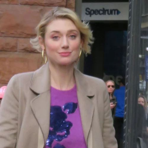 Η Elizabeth Debicki δηλώνει "τρομοκρατημένη" που θα υποδυθεί την πριγκίπισσα Diana