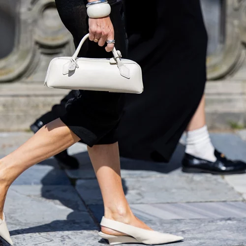 Τα slingback από τη Haralas που θα κάνουν την επιστροφή στο γραφείο πιο εύκολη