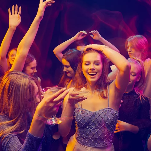 Nights out contest: Κέρδισε πρόσκληση για τo Best After Office Event x Schweppes - το hot party στο Rock N Roll στο Κολωνάκι