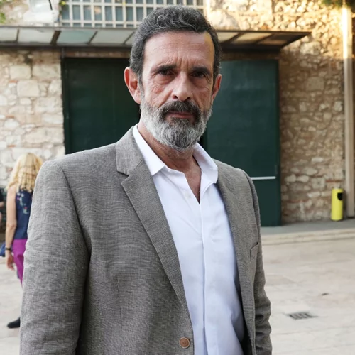 Η πρώτη δήλωση του Λεωνίδα Κακούρη μετά την αποχώρησή του από την παράσταση "Ο Βασιλιάς Ληρ"