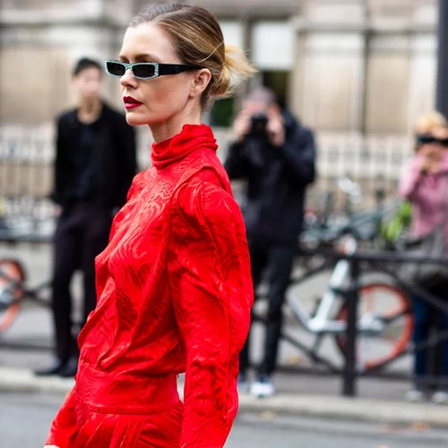 Φθινοπωρινό στιλ | Με ποιες μπλούζες θα δημιουργήσεις άψογα σύνολα