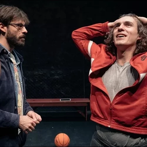 Όλες οι θεατρικές παραστάσεις που συνεχίζουν ακάθεκτες μετά το Πάσχα