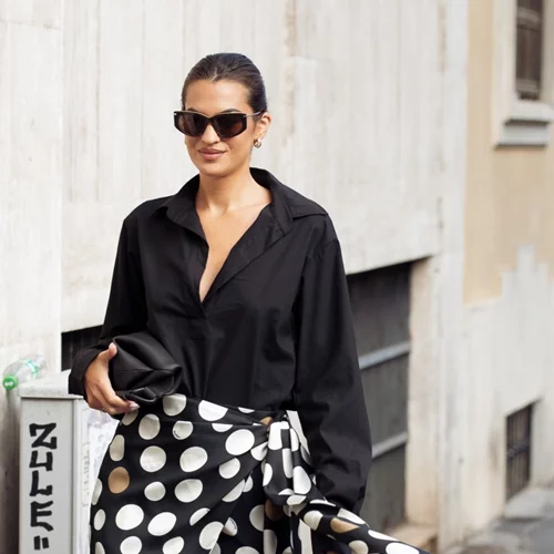 Η κομψή πουά φούστα από τη Marks & Spencer, για την οποία θα λάβεις πολλά κοπλιμέντα