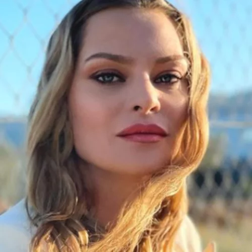 Υβόννη Μπόσνιακ | Η huge αλλαγή στα μαλλιά της - Δες σε ποια απόχρωση τα έβαψε (pic)