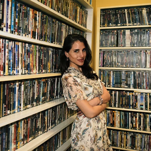 Η Παυλίνα Βουλγαράκη αγαπάει την καλοπροαίρετη κριτική, τα ταξίδια και να ακούει τα τραγούδια της