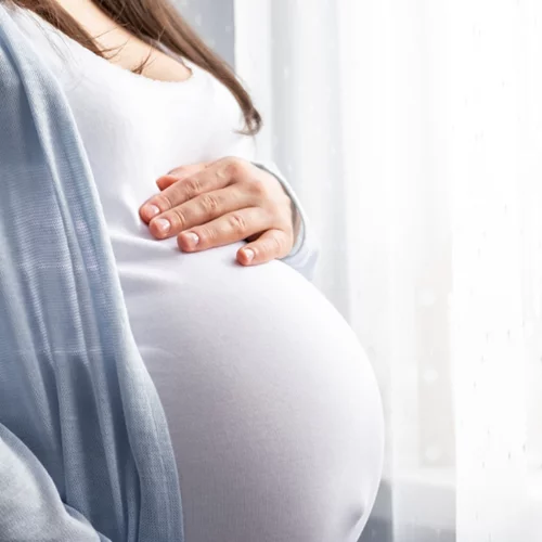 Μια γυναίκα πεθαίνει κάθε δυο λεπτά κατά τη διάρκεια της εγκυμοσύνης ή στον τοκετό (ΟΗΕ)