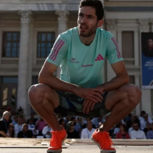 Ο Μίλτος Τεντόγλου δε μπορεί την κοροϊδία