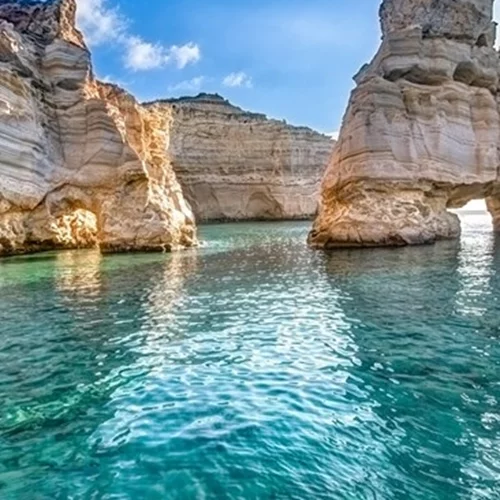 Μήλος και Πάρος αποθεώνονται από τα αμερικανικά μέσα