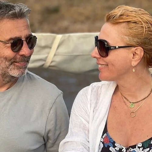 Full in love Σμαράγδα Καρύδη και Θοδωρής Αθερίδης | Βόλτα με τα μαγιό τους στο σκάφος