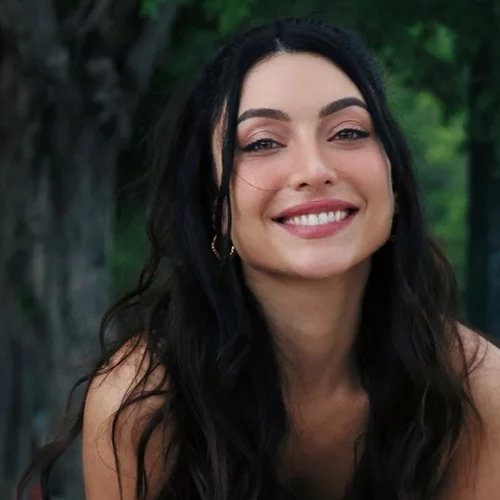 Τέλος τα μακριά μαλλιά για την Έλενα Πιερίδου | Το κούρεμα που την έκανε αγνώριστη