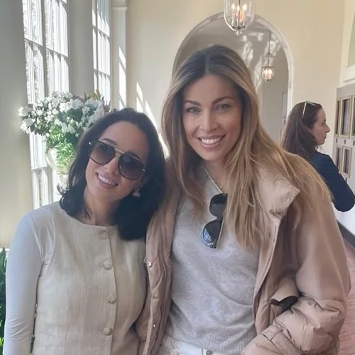 Μαριέττα Χρουσαλά και Καλομοίρα | Βόλτα στο Λευκό Οίκο φορώντας old money outfits