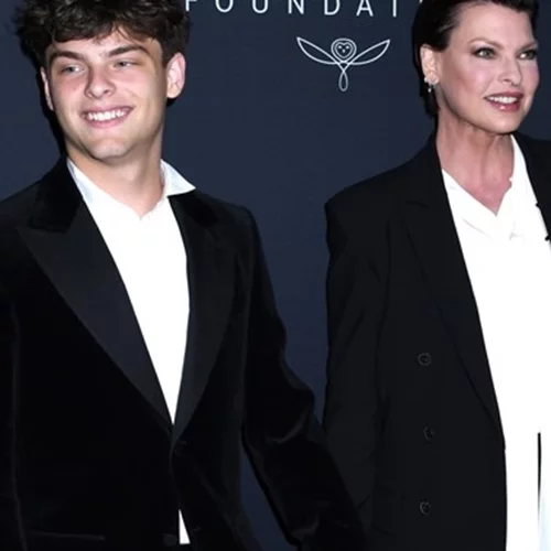 Η Linda Evangelista με τον μοναχογιό της, τον 17χρονο Augustin