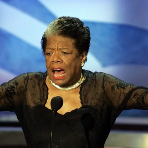 Μάγια Αγγέλου: Πώς απέκτησε η διάσημη ποιήτρια ελληνικό επίθετο;