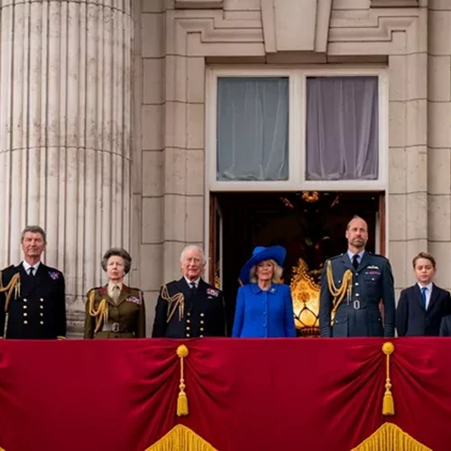 7 πράγματα που απαγορεύεται να φορούν τα μέλη της βασιλικής οικογένειας