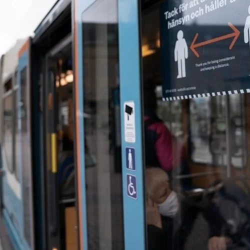 Σουηδία | Τραμ εκτροχιάσθηκε και κατέληξε μέσα σε πιτσαρία - 7 τραυματίες