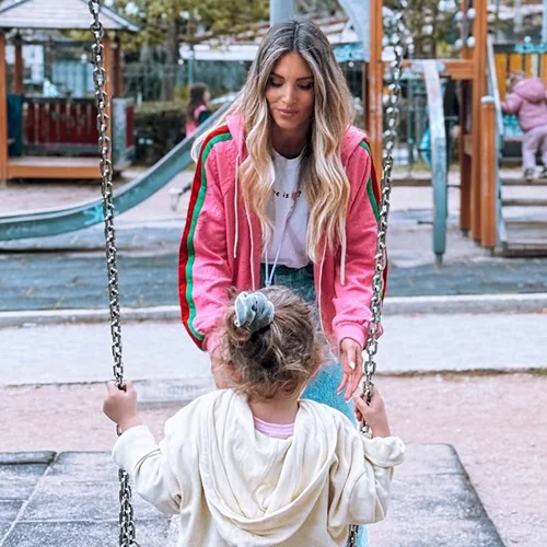 Η Αθηνά Οικονομάκου πήγε τα παιδιά της στον οδοντίατρο και έκανε... φωτορεπορτάζ