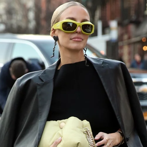 10 looks που θα φορούσε μία κομψή fashionista στις βόλτες του Σαββατοκύριακου