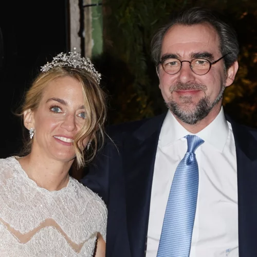 Χρυσή Βαρδινογιάννη - Νικόλαος Ντε Γκρες | Το γαμήλιο brunch με ελληνικά στοιχεία που απόλαυσαν στο κέντρο της Αθήνας