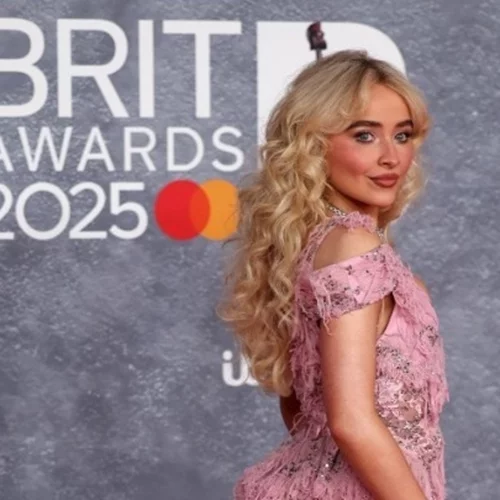 Η Sabrina Carpenter λέει στον Λευκό Οίκο να σταματήσει να χρησιμοποιεί τη μουσική της