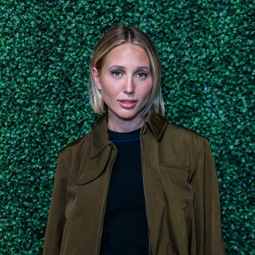 Η Μαρία Ολυμπία στο front row του Gucci μ' ένα chic ταγέρ