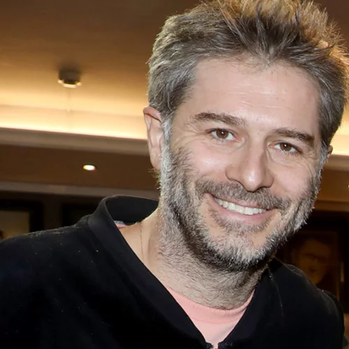 Ο Αλέξανδρος Μπουρδούμης για τη Λένα Δροσάκη: "Είναι ένα πανηγύρι - Την πρώτη φορά που τη συνάντησα δε μου έδωσε καμία σημασία"