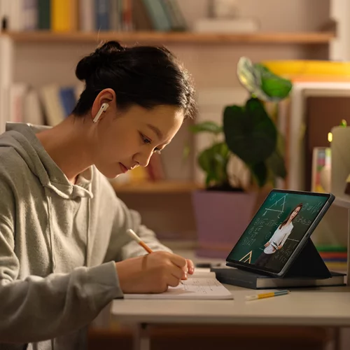 Τρέχεις από το πρωί μέχρι το βράδυ; Βρήκαμε το gadget που θα σου αλλάξει τη ζωή - προς το καλύτερο -