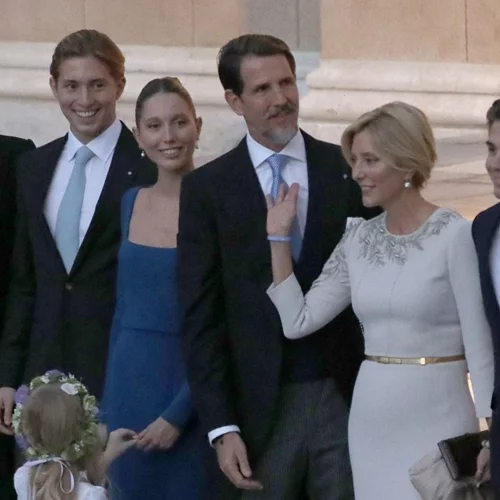 Ο γιος του Παύλου και της Μαρί Σαντάλ Αχιλλέας σε σπάνια κλικ με τη σύντροφό του