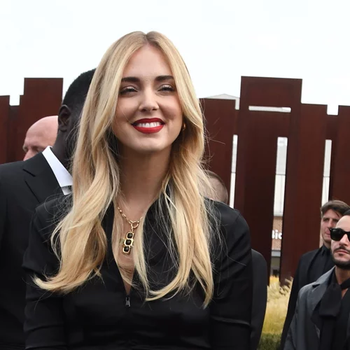 3 must κινήσεις που πρέπει να κάνεις πριν το λούσιμο αν θες λαμπερά μαλλιά όλο υγεία