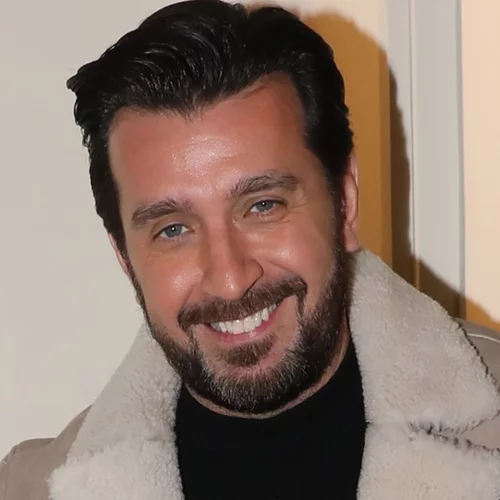 Περήφανος μπαμπάς ο Θάνος Πετρέλης | Η ανάρτηση με την κούκλα 18χρονη κόρη του Αγάπη