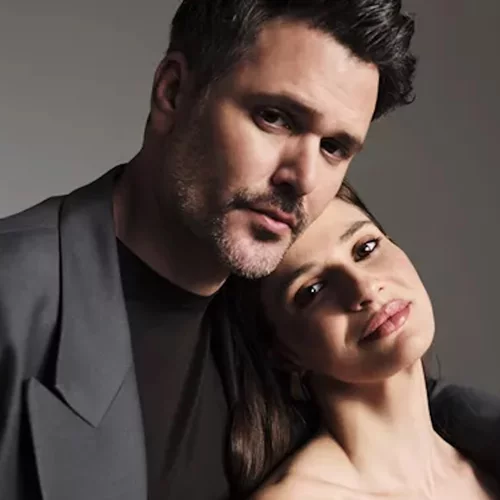 Hotel Elvira | Τρεις σειρές που έχεις δει στο παρελθόν την πρωταγωνίστρια της νέας κωμωδίας του Mega