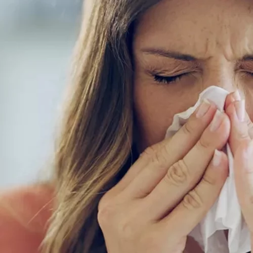Πώς να αντιμετωπίσεις αποτελεσματικά τα συμπτώματα της ρινικής συμφόρησης