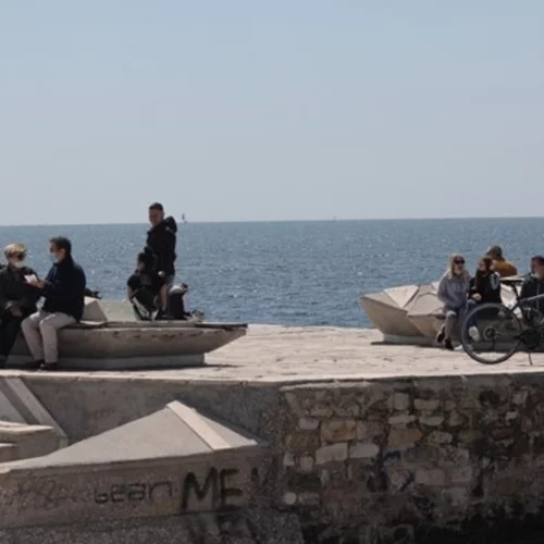 Αίθριος καιρός σήμερα, έως 23 βαθμούς ο υδράργυρος - Πού θα σημειωθούν τοπικές βροχές