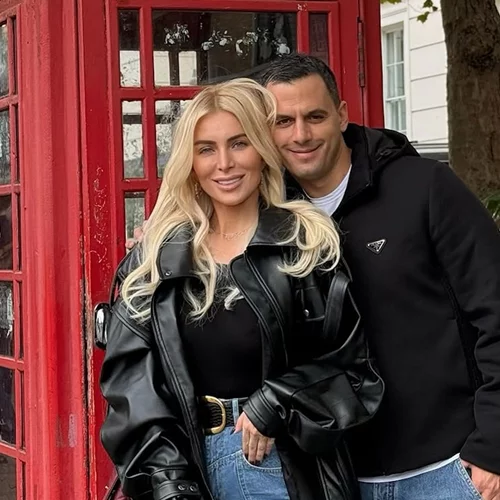 Στο σπίτι της Κατερίνας Καινούργιου και του Πάνου Κουτσουμπή | Ο μικρός Μαρίνος μπουσουλάει και η Alaia παίζει