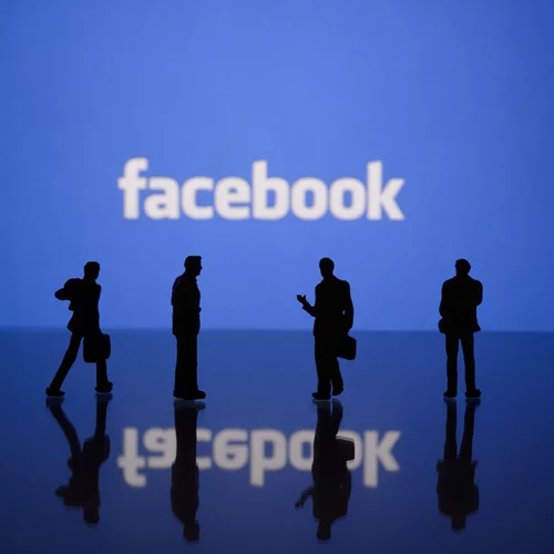 Ζuckerberg όπως Εlon Μusk | Γιατί απολύει 11.000 υπαλλήλους από Facebook και Instagram