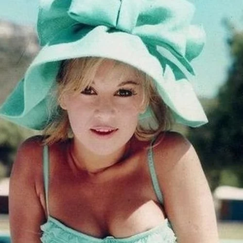 "Η Αλίκη Βουγιουκλάκη με τους φίλους της ήταν πάρα πολύ έντιμη. Με τους εχθρούς της σκύλα"