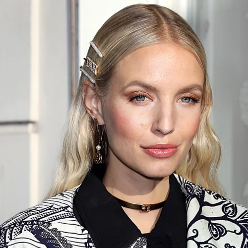 Μην ψάχνεις άλλο | Αυτά είναι τα πιο εντυπωσιακά χτενίσματα που μπορείς να κάνεις στο ρεβεγιόν