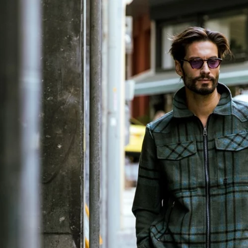 Style inspo | O Γιώργος Καράβας φωτογραφίζεται για τη χειμερινή συλλογή της G-Star