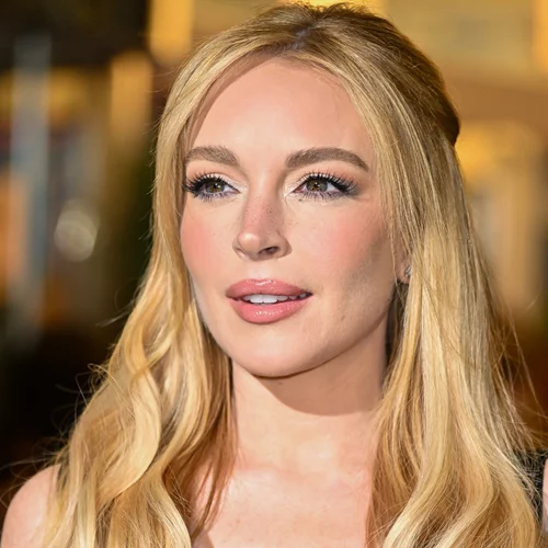 "Kid Hair Color" | Η πιο hot τάση του '25 θέλει τα μαλλιά μας να αποκτούν το "παιδικό" τους χρώμα