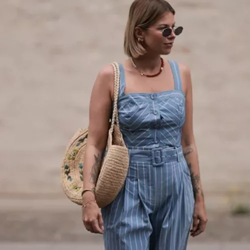 Urban Chic | Πώς θα κρατήσεις μία ψάθινη τσάντα στην πόλη