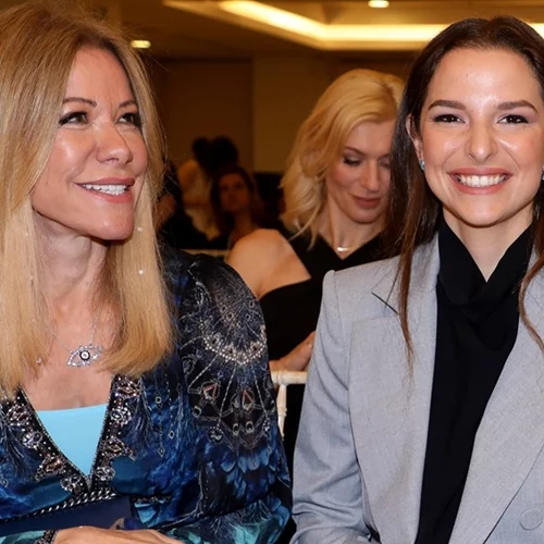 Εριέττα Κούρκουλου Λάτση | Νεογέννητο στην αγκαλιά της Μαριάννας Λάτση - Σπάνια φωτογραφία