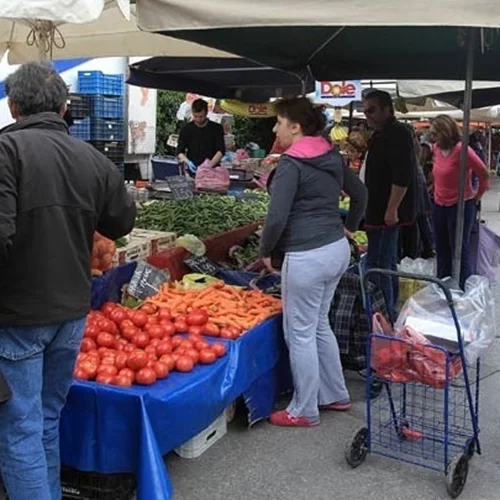 Πανελλαδική απεργία επ’ αόριστον στις λαϊκές αγορές από τις 7 Ιανουαρίου