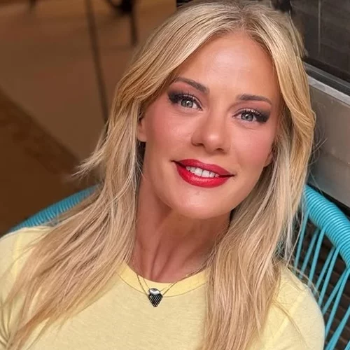 Η Ζέτα Μακρυπούλια μας αποκάλυψε την αγαπημένη της οικονομική αντιγηραντική κρέμα