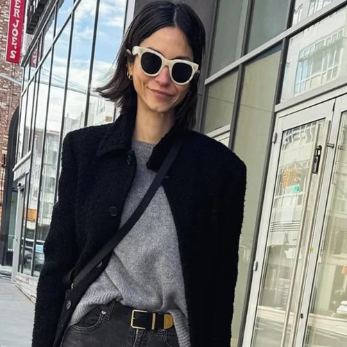 Μαρινιέρα + denim | Η Σοφία Καρβέλα φόρεσε τη μαρινιέρα με τον πιο ανοιξιάτικο τρόπο
